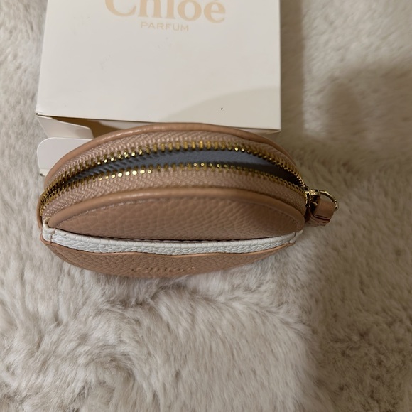 New in
Box.  Coin purse - Picture 3 of 3